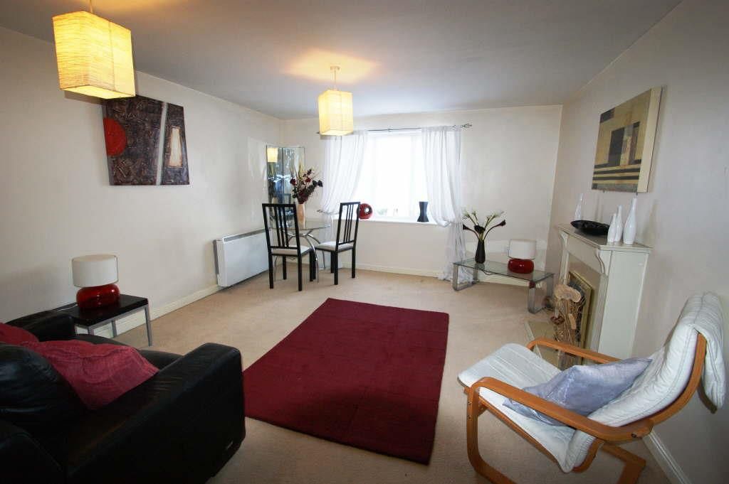 Property photo 3 of 7 Lounge
