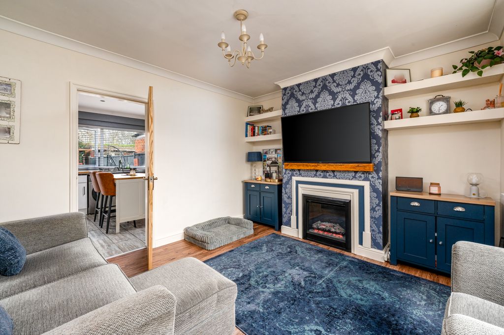 Property photo 3 of 28 04