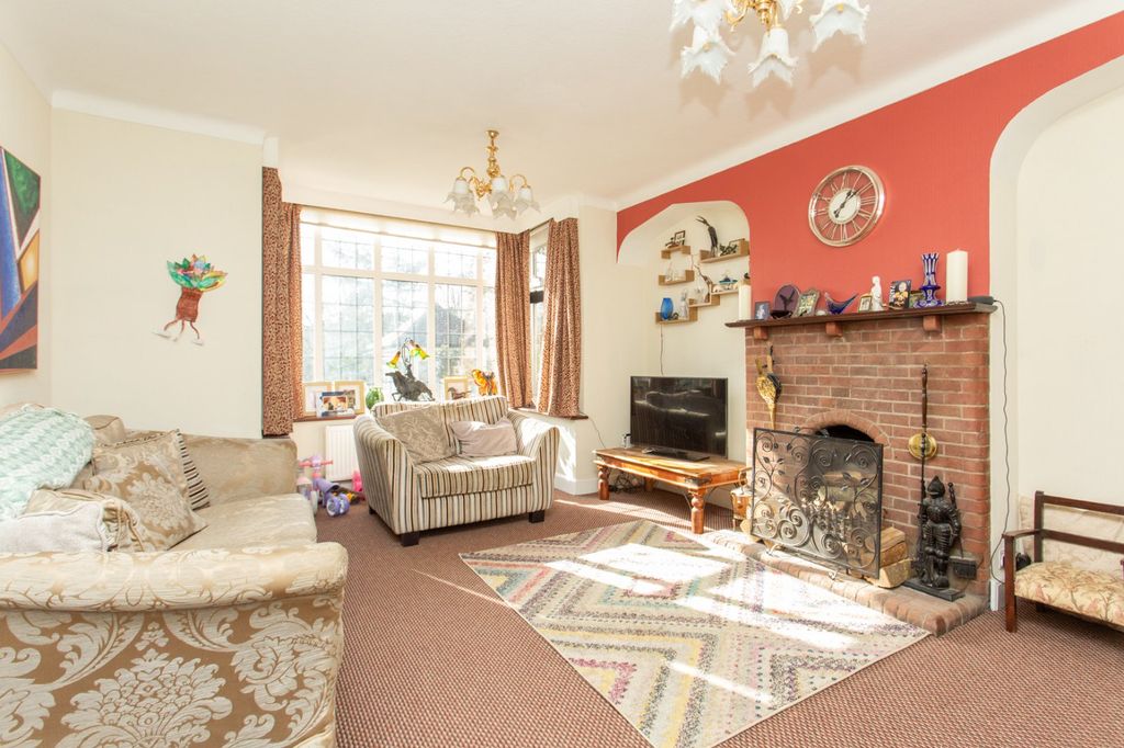 Property photo 2 of 17 Picture 2