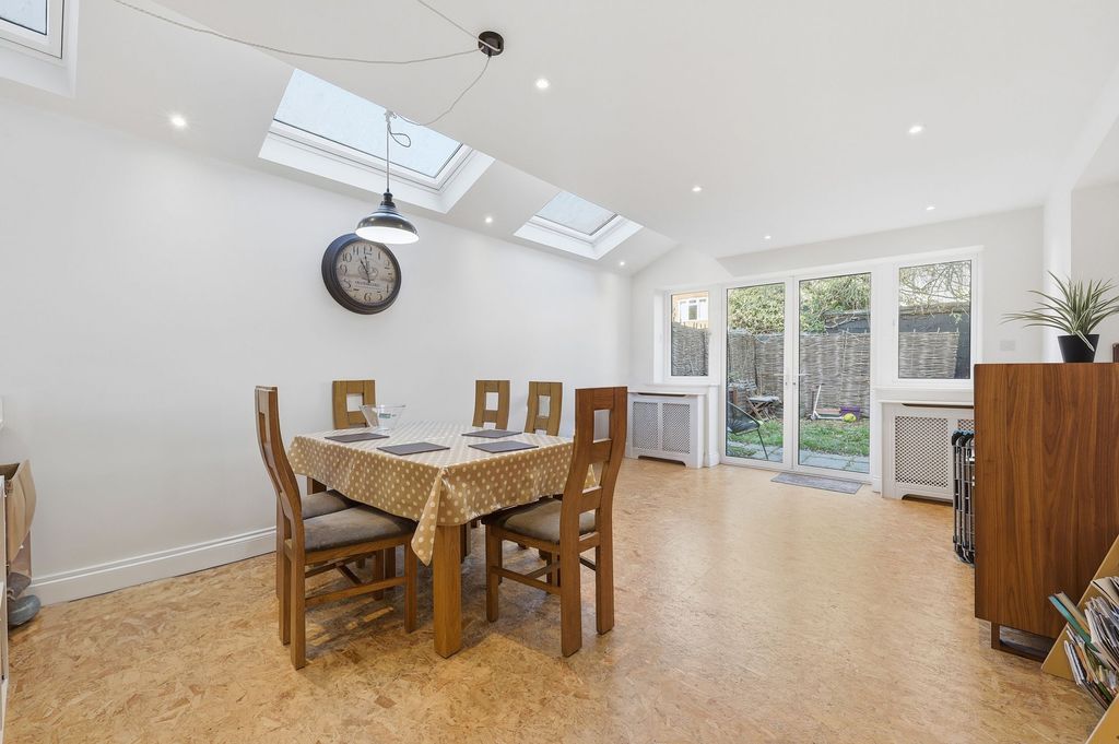 Property photo 3 of 22