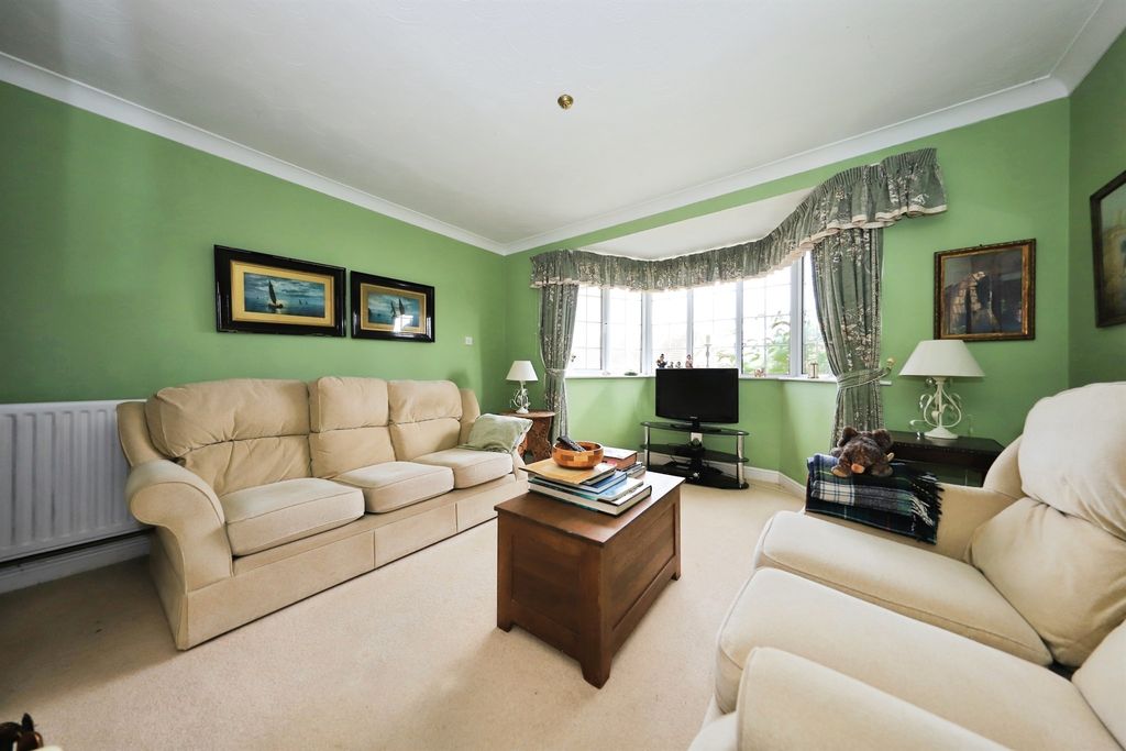 Property photo 3 of 17