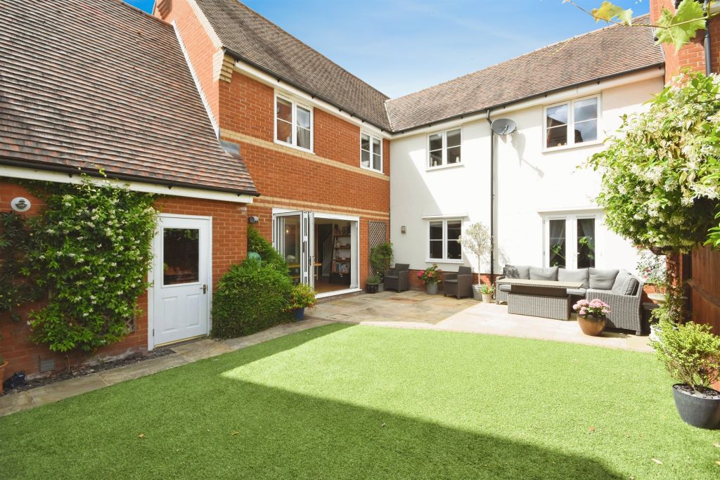 Property photo 2 of 18