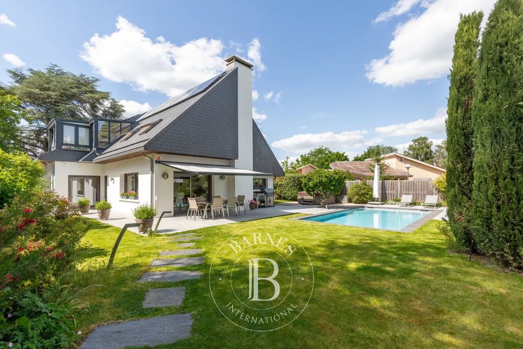 Property photo 1 of 23