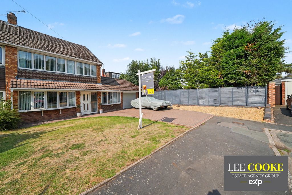 Property photo 1 of 30