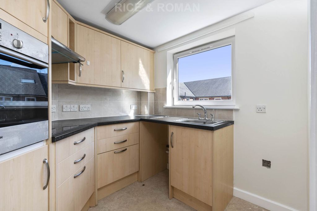 Property photo 3 of 15