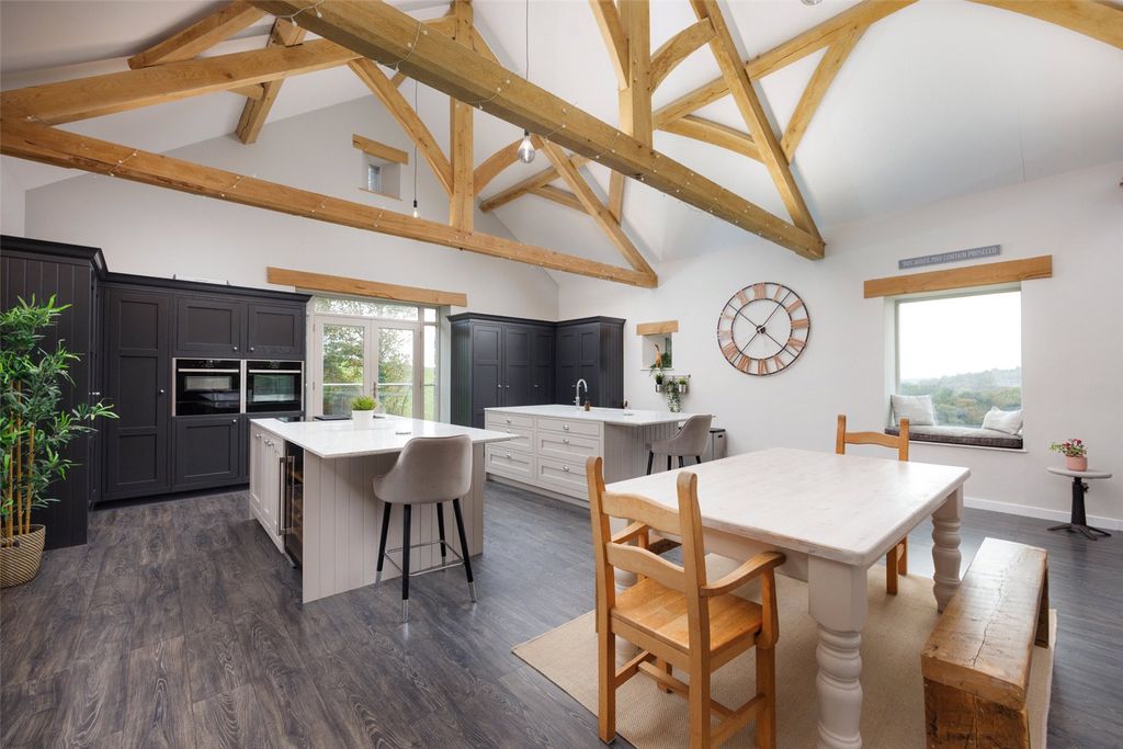 Property photo 2 of 34 Picture No. 03