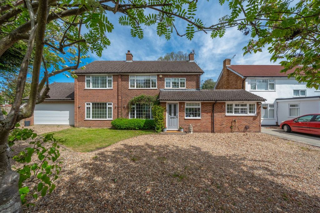 Property photo 1 of 28