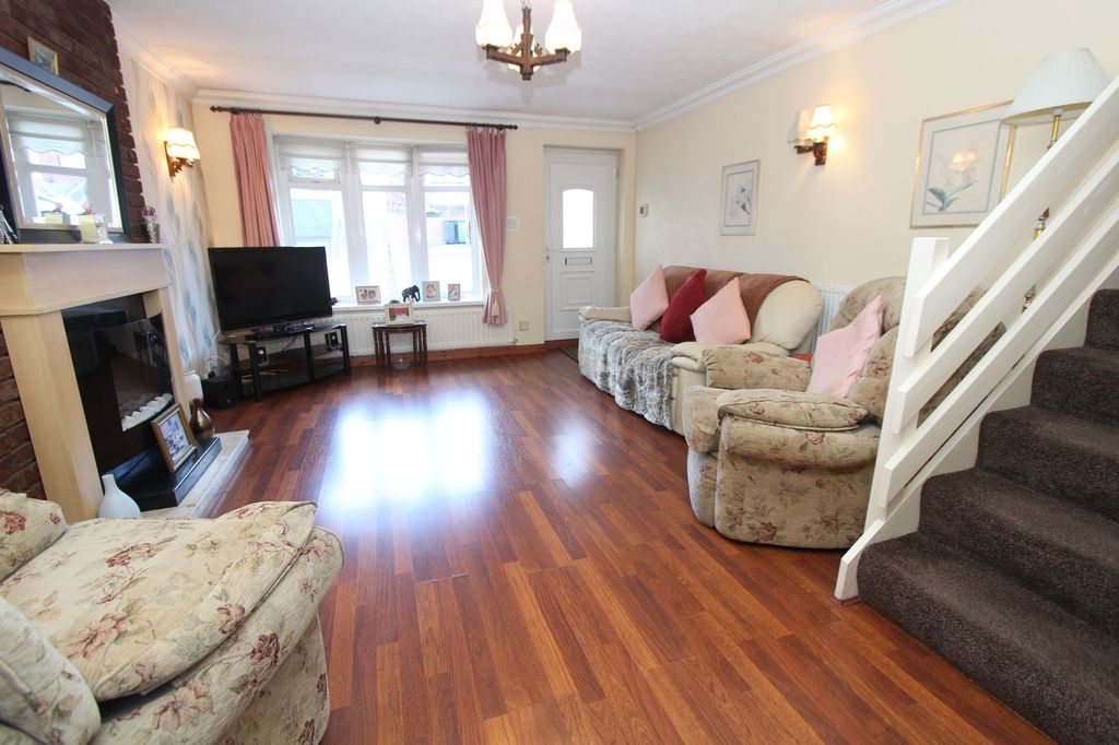 Property photo 3 of 24