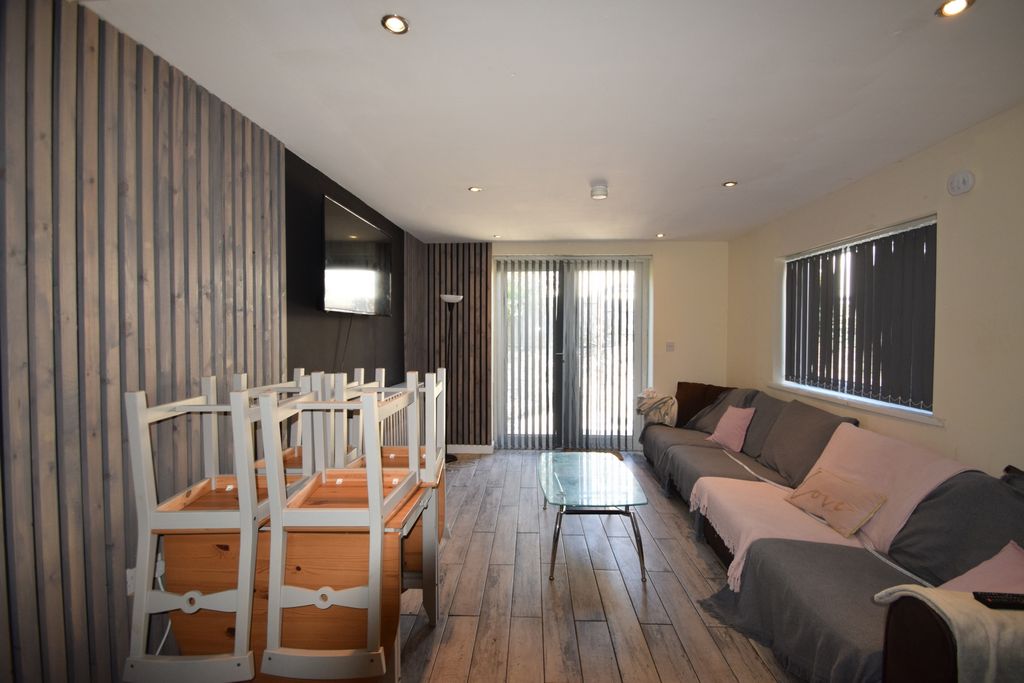 Property photo 2 of 13 Photo 10