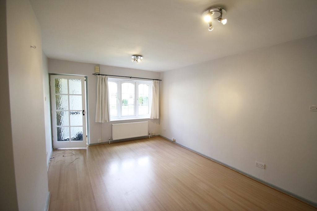 Property photo 2 of 10 0 General