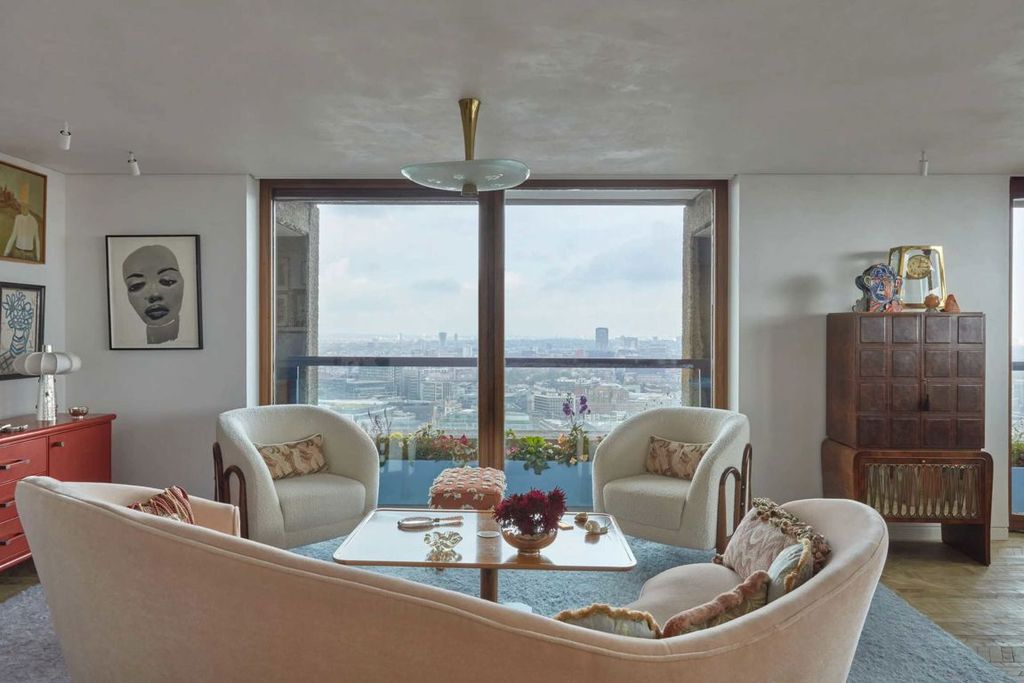 Property photo 3 of 21