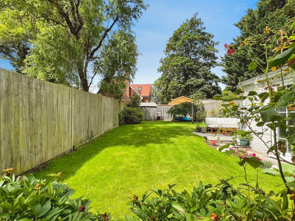 Property photo 2 of 20