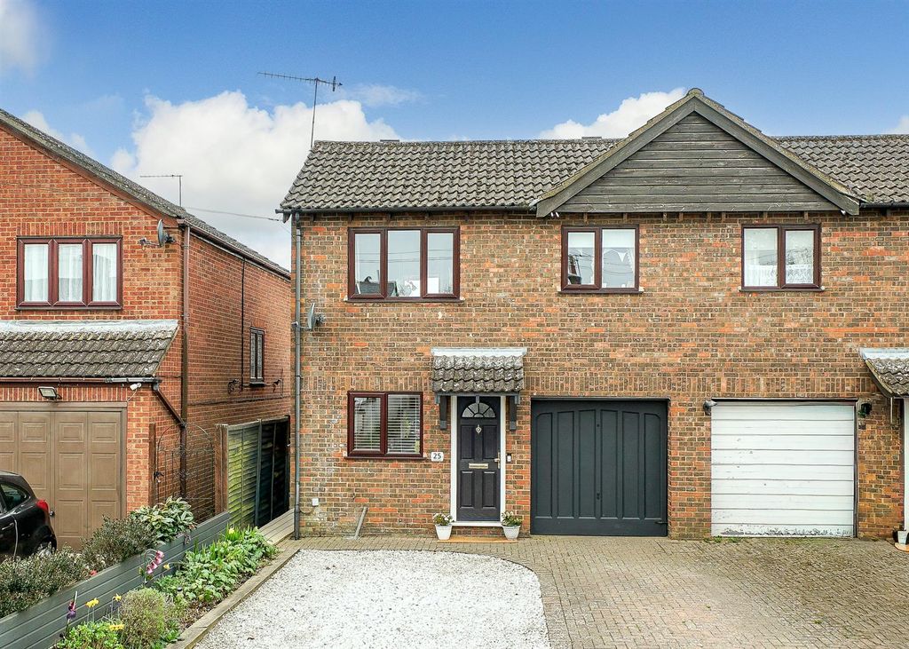 Property photo 1 of 13 25-Great-Road-1001.Jpg