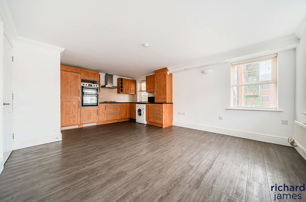 Property photo 3 of 16 A8Ba3Bd903A54De08E95Be1d40E211Df