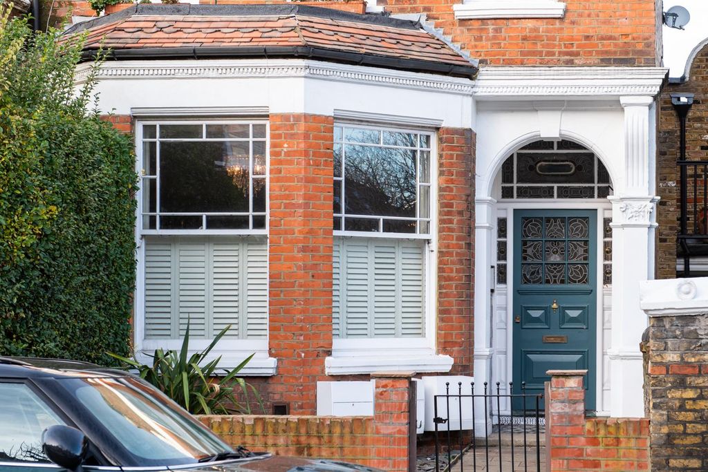 Property photo 3 of 34 3.Jpg