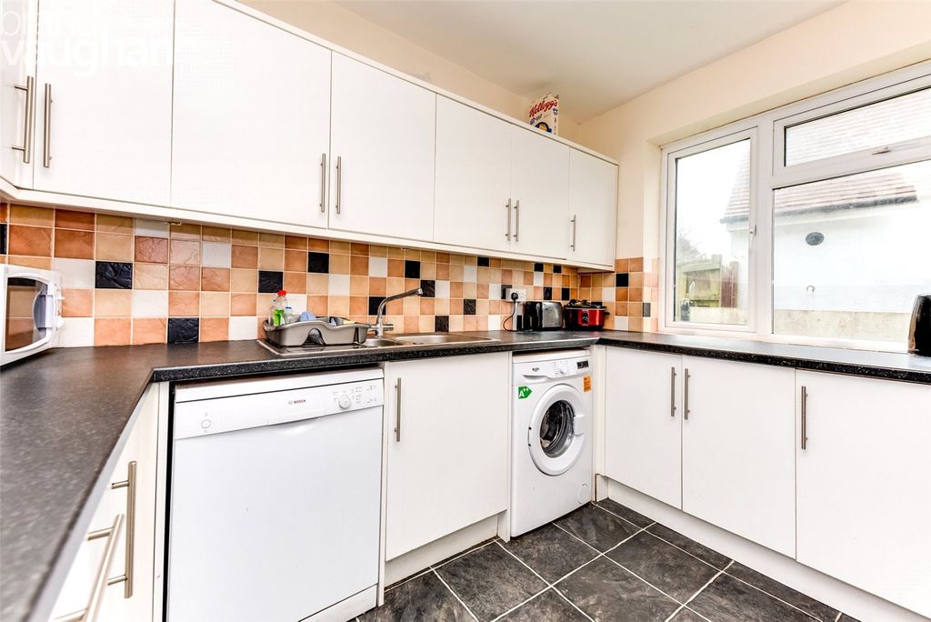 Property photo 1 of 11 Picture No. 02