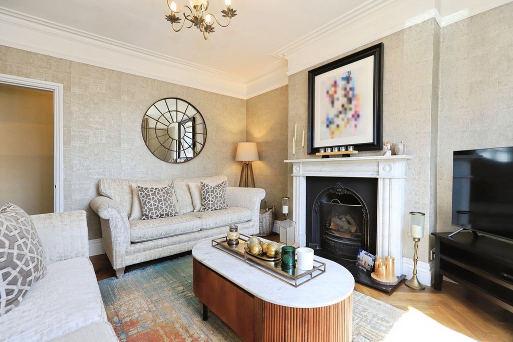 Property photo 2 of 20 Pbox-Img.Jpg