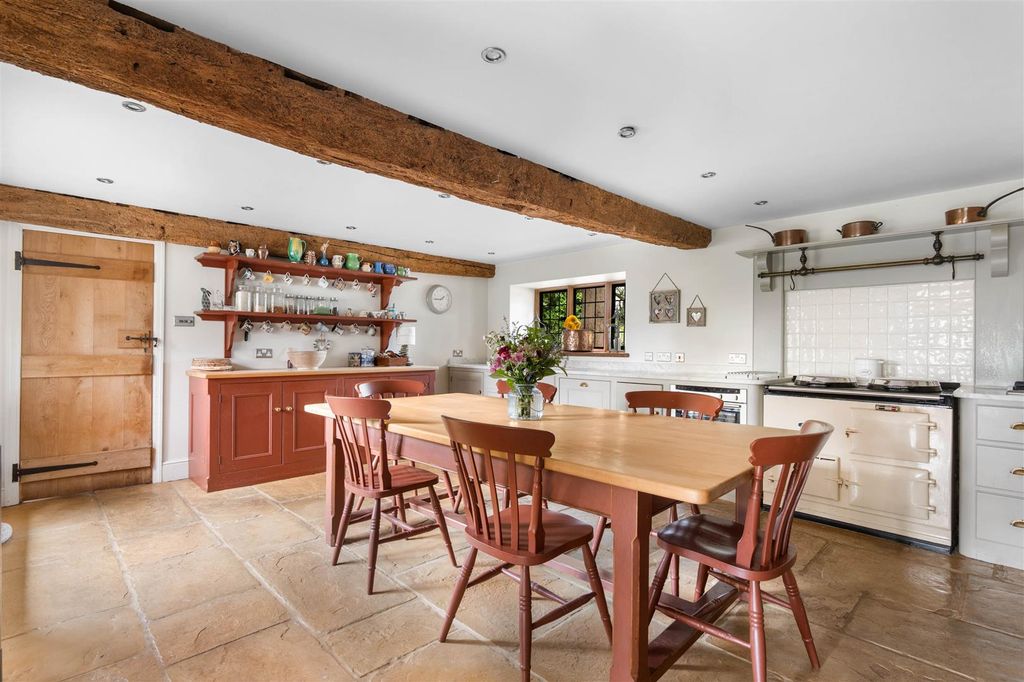 Property photo 3 of 28