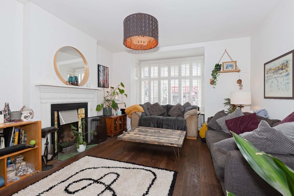 Property photo 2 of 14 South St_11.Jpg
