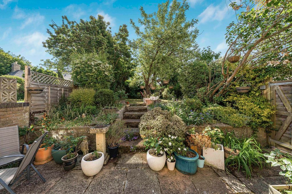 Property photo 2 of 19