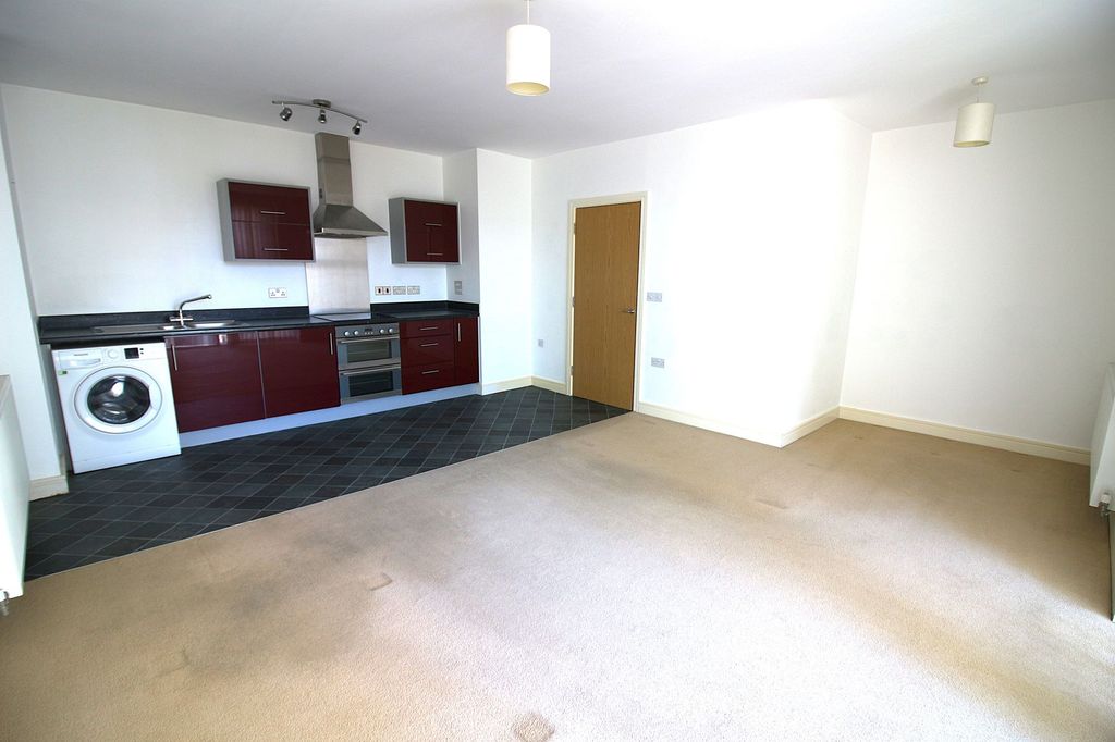 Property photo 3 of 8