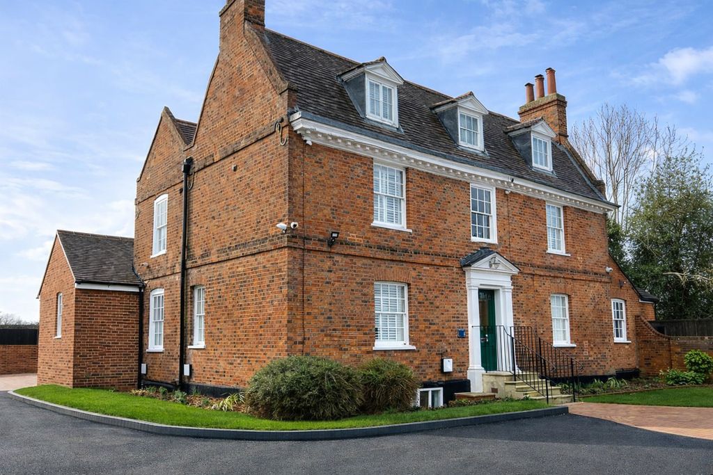 Property photo 1 of 7 2561160