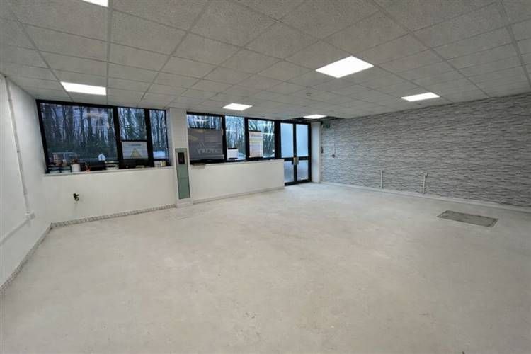 Property photo 3 of 6