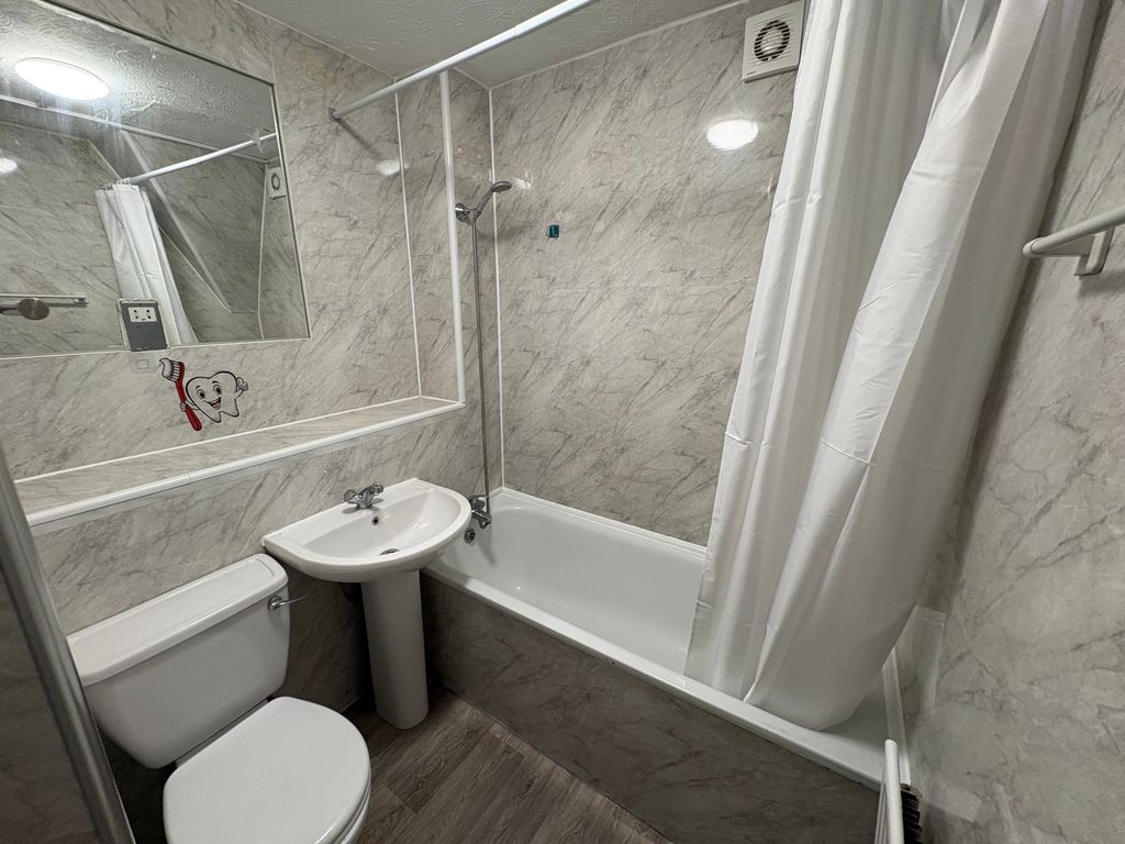 Property photo 3 of 7 Img_7757
