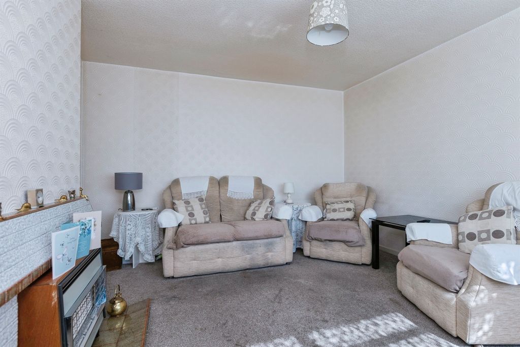 Property photo 3 of 20