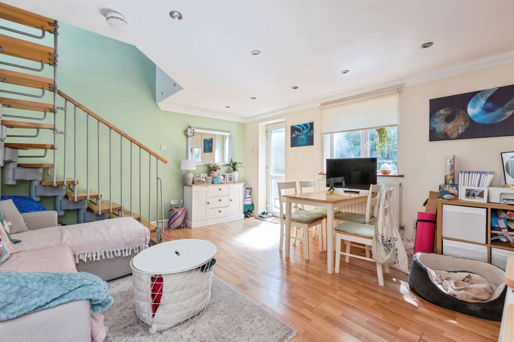 Property photo 1 of 16 Living / Dining Room