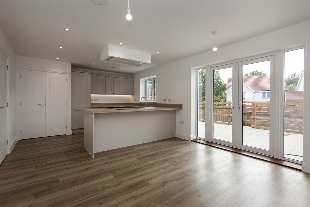 Property photo 3 of 22