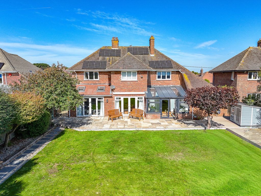 Property photo 2 of 24