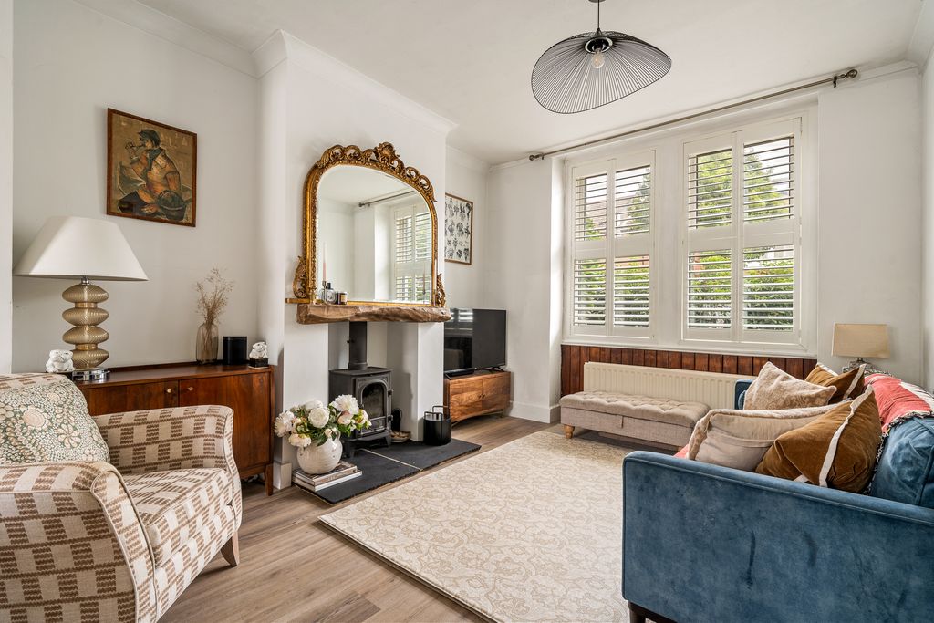 Property photo 1 of 18