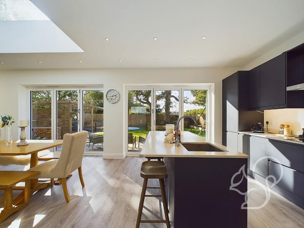 Property photo 2 of 32 Cam01659G0-Pr0212-Still040.Jpg