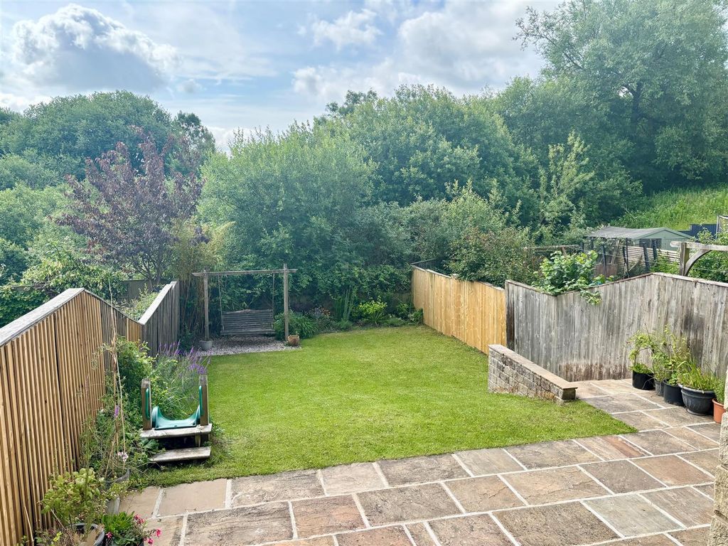 Property photo 2 of 23
