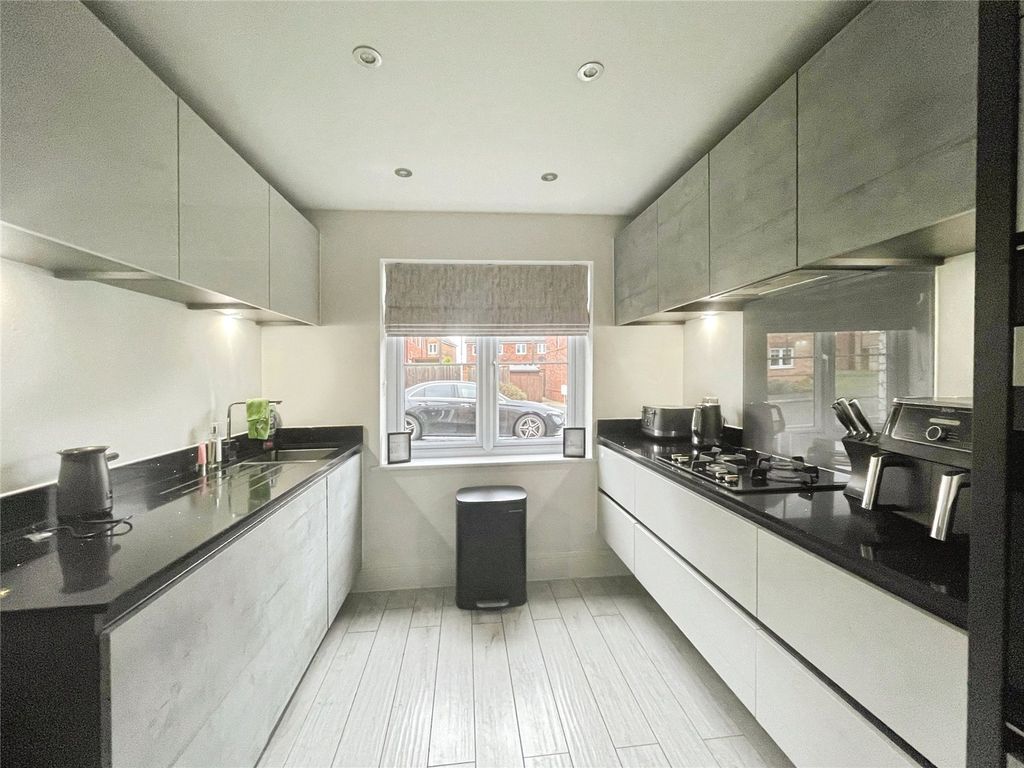 Property photo 3 of 17 Picture No. 08