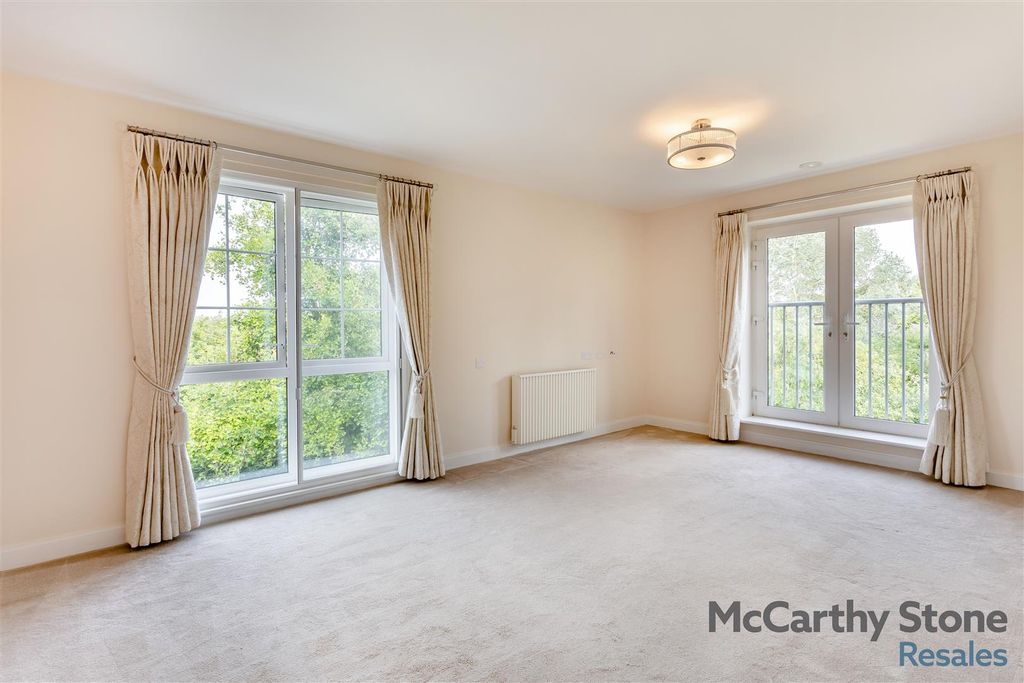 Property photo 2 of 21 8653524-Interior08.Jpg