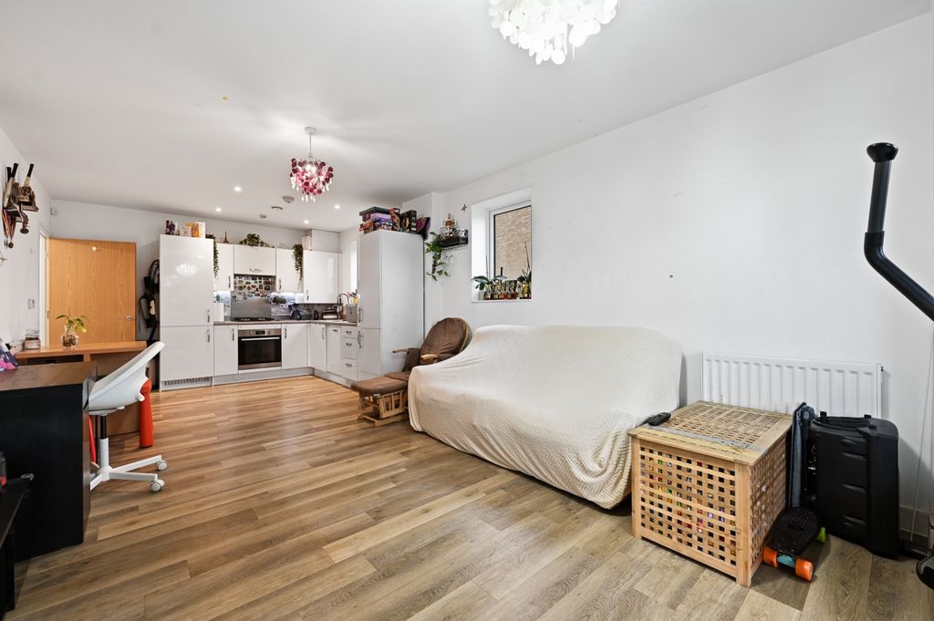 Additional image 7 of 2 bed flat for saleGoshawk Court, Ridding Lane, Greenford UB6