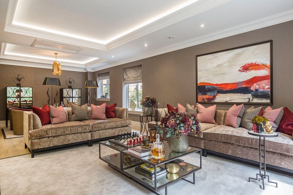 Property photo 3 of 15 Drawing Room