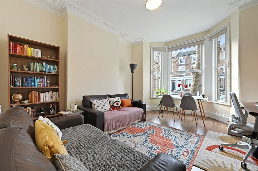 Property photo 2 of 6 Picture No. 10