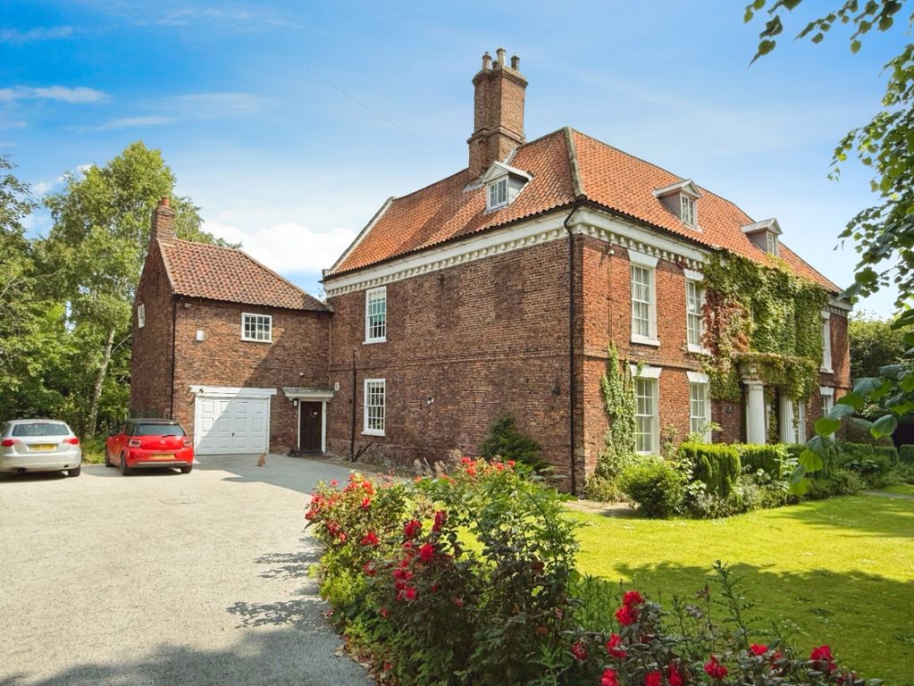 Property photo 1 of 14 4256740