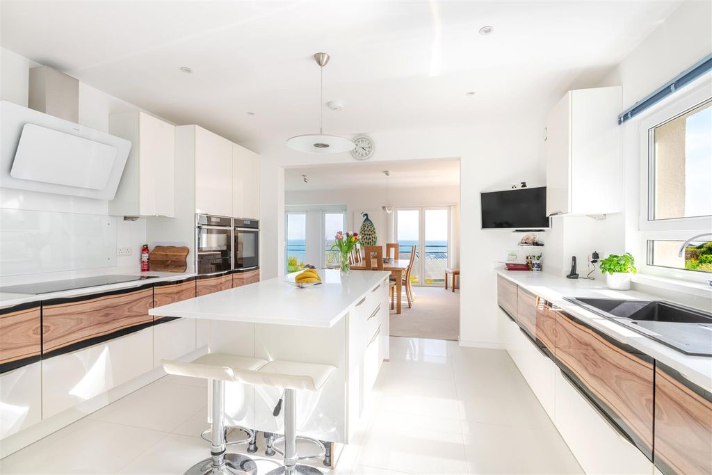 Property photo 3 of 23 _Dsc5048-Hdr.Jpg