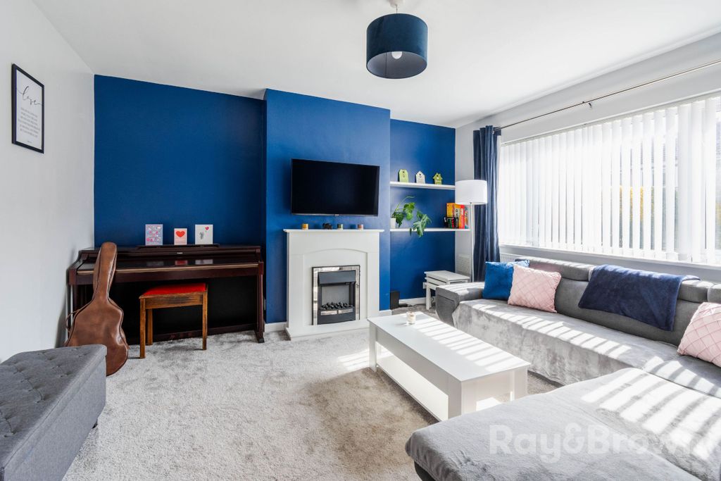 Property photo 2 of 43