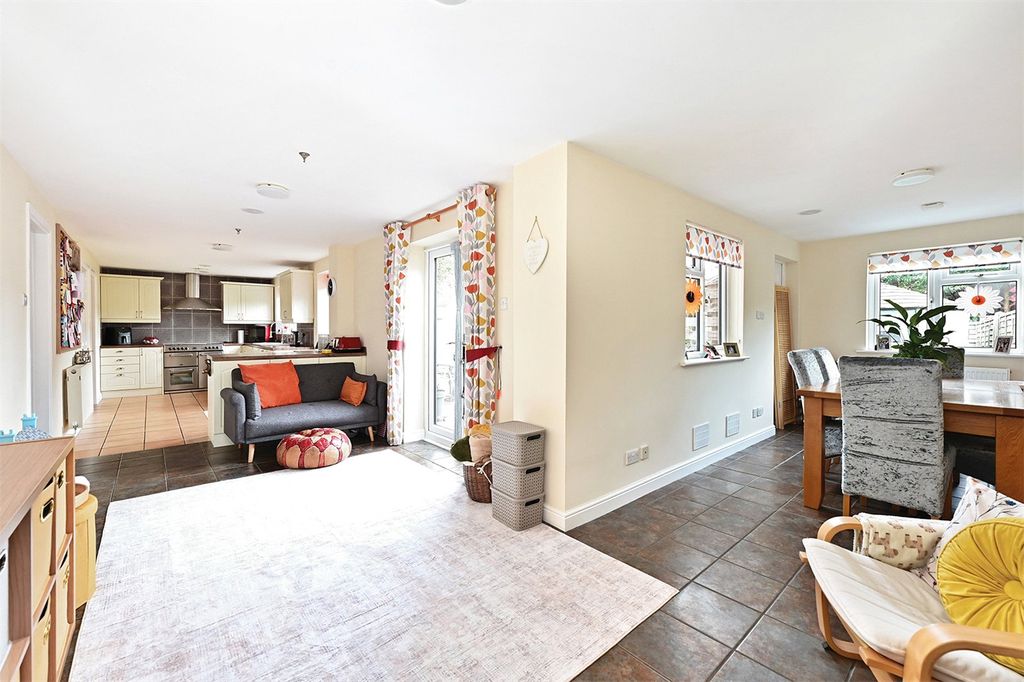 Property photo 2 of 19 Picture No. 22