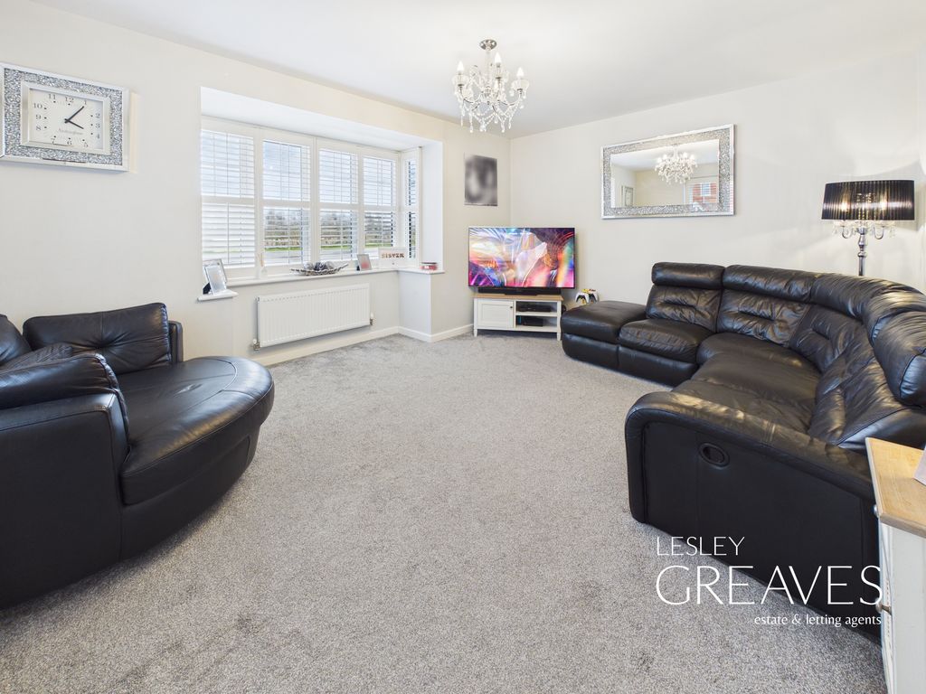 Property photo 2 of 20 Living Room