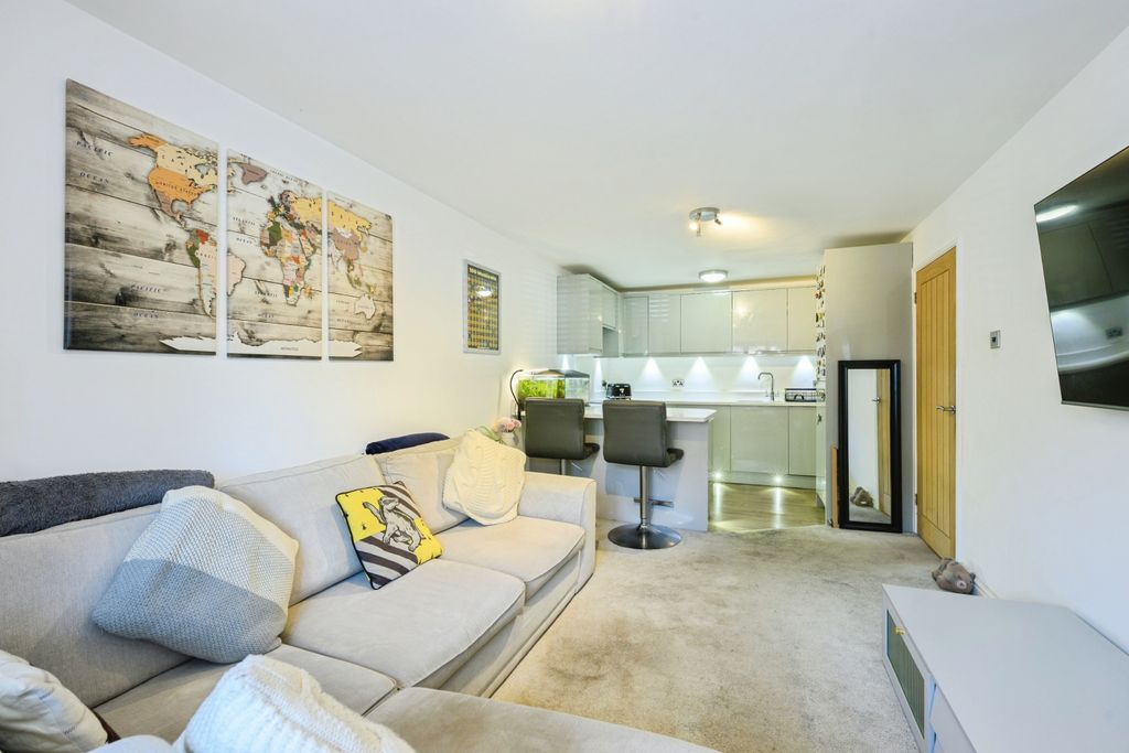 Property photo 1 of 21 Open Plan Living