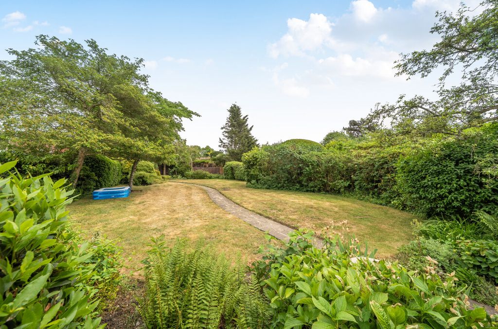 Property photo 2 of 29 1467884-10-6A19A7...