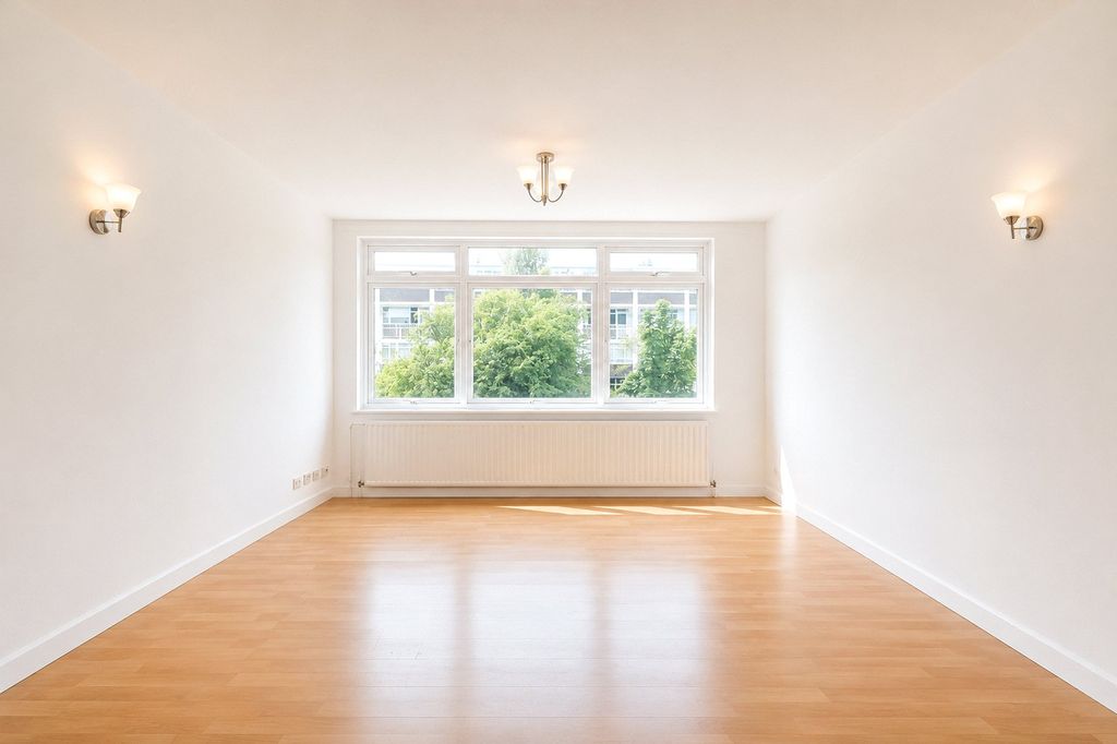 Property photo 3 of 10 Reception Room