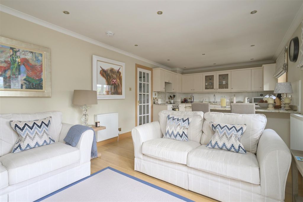 Property photo 2 of 17 12Glamiscourt-0009.Jpg