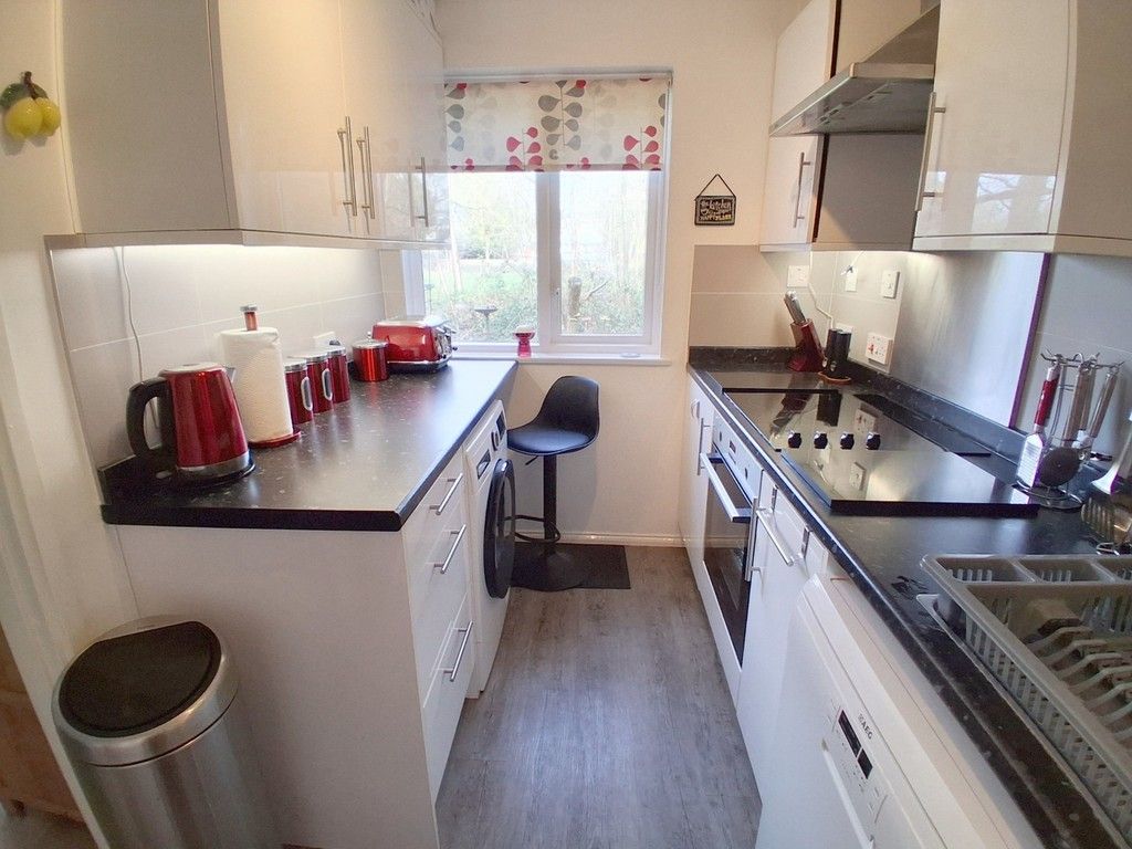 Property photo 3 of 19